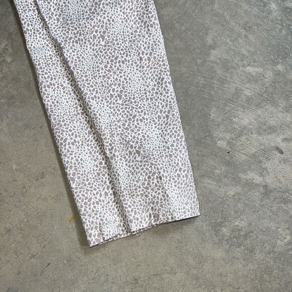 WHITE/ Light Brown Cheetah Print Skinny Jeans Tanjay Petites Size 8 P - Picture 4 of 6